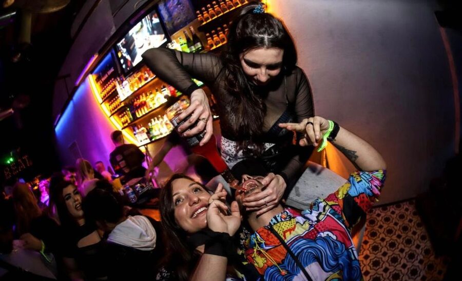 Istanbul: Party Pub Crawl with Party Bus - Raki shots, cocktail welcomes, and the photos you get to keep