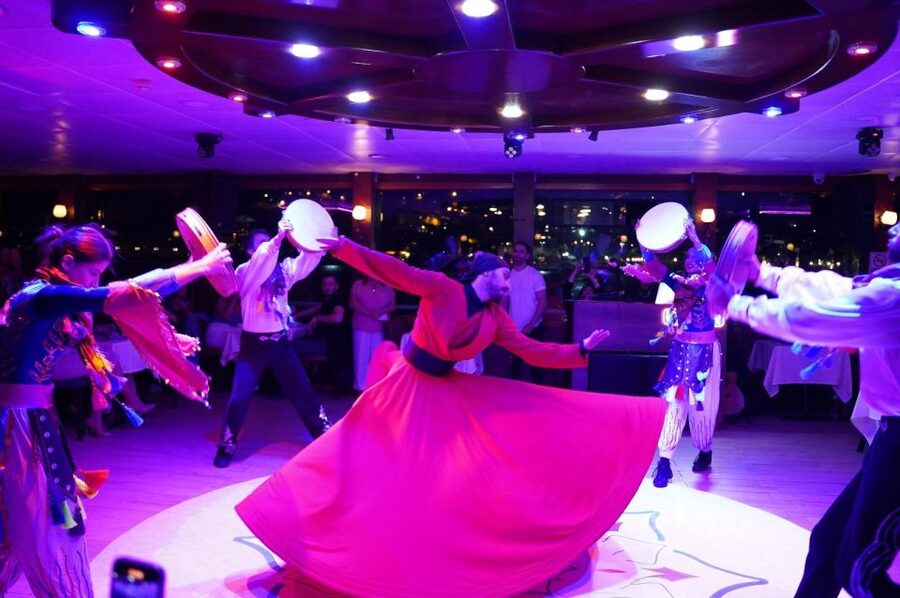 Istanbul: Pasha Istanbul Dinner Cruise - The Dance Show Mix, From Folk to Belly Dance and Whirling