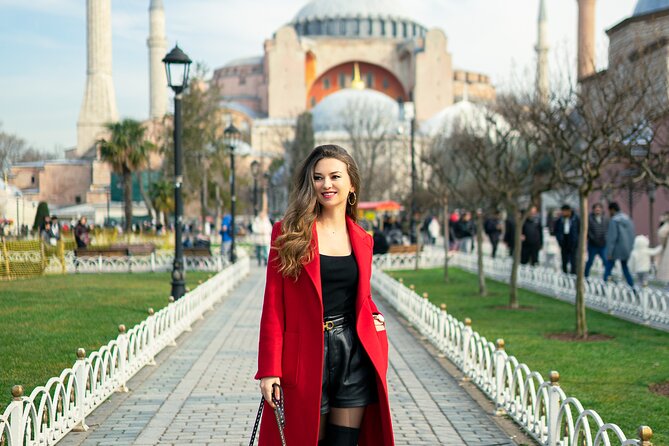 Istanbul Photoshoot at Top Spots - The real payoff: posing direction that makes you look natural