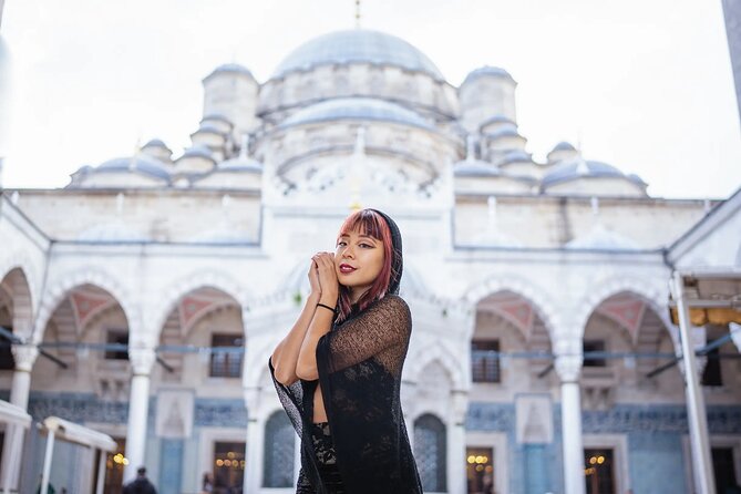 Istanbul Photoshoot tour with Local Photographer - How the shoot feels: fast, guided, and built for real streets