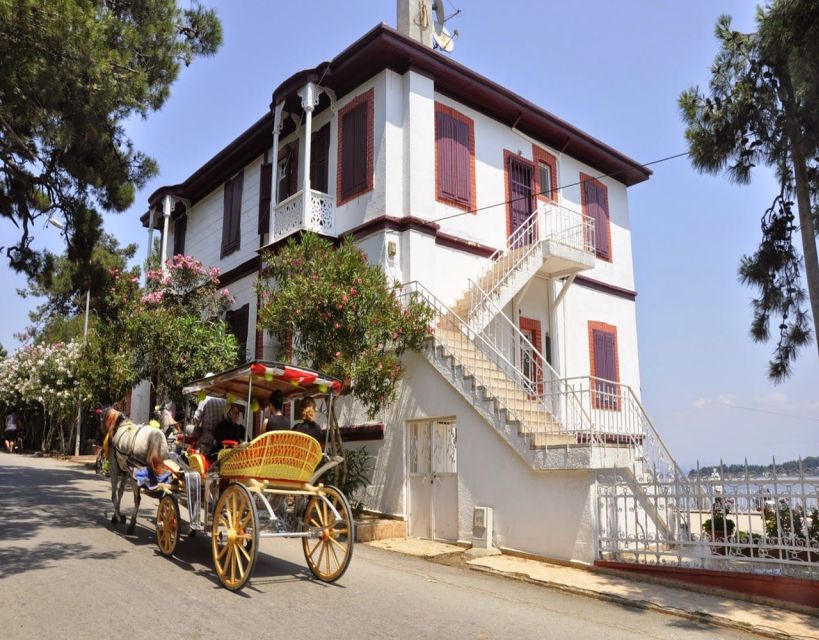 Istanbul: Princes' Islands Tour with Lunch and Transfers - Kınalıada after lunch: second island calm, second round of walking