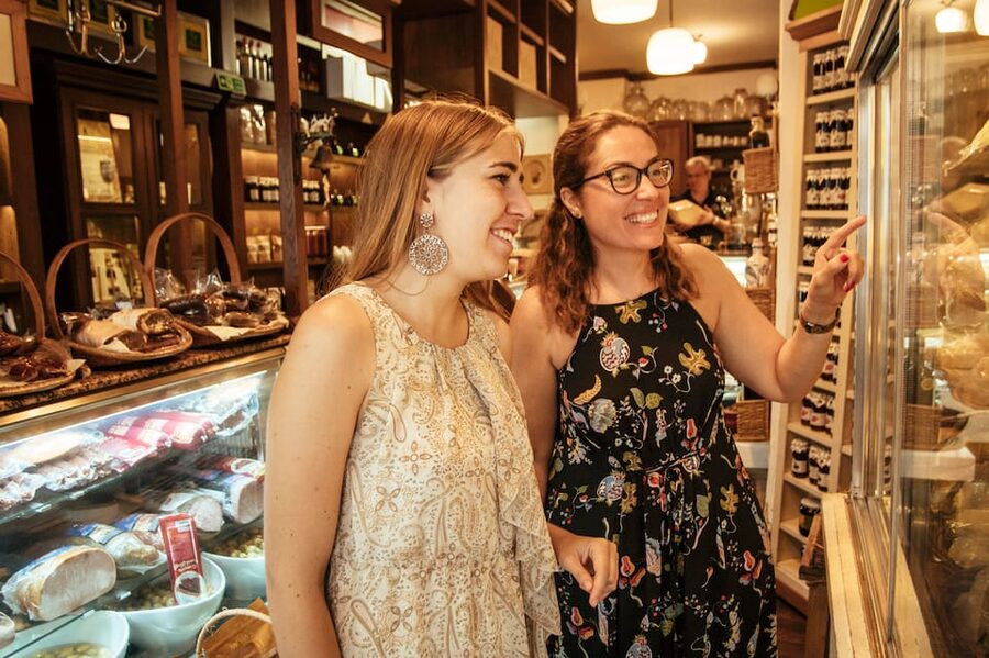 Istanbul: Private Guided Food Tour with 10 Tastings - Walking route vibe: city highlights while you graze