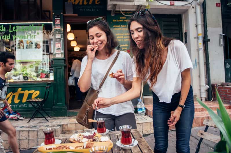 Istanbul: Private Guided Food Tour with 10 Tastings - Guides make or break the experience, and you’ll notice