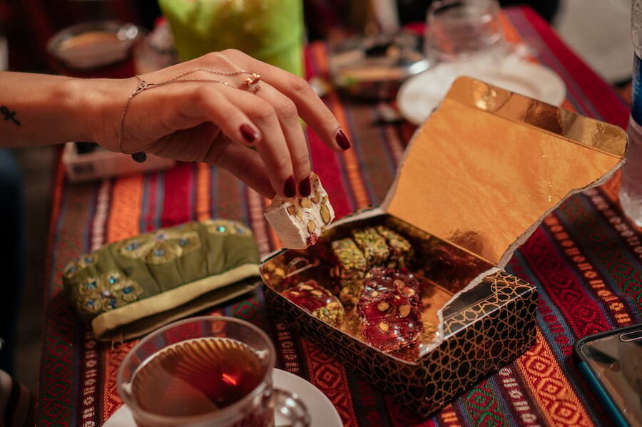 Istanbul: Private Guided Food Tour with 10 Tastings - How a private food tour changes what you eat