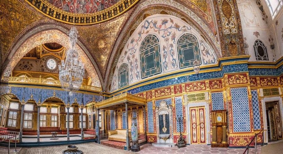 Istanbul: Private Guided Walking Tour - Blue Mosque walkthrough: why the nickname actually lands