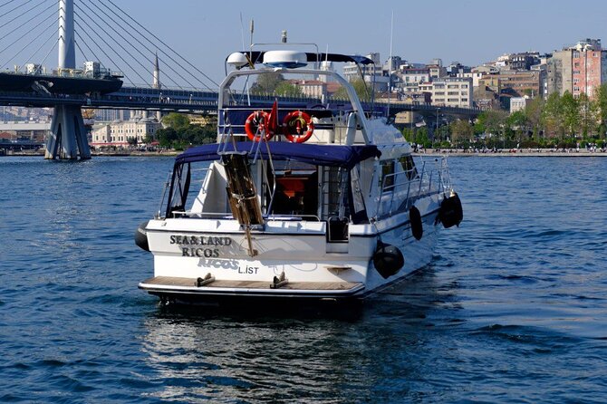 Istanbul Private Luxury Yacht on Bosphorus - Maiden Tower photo time, without the crowds