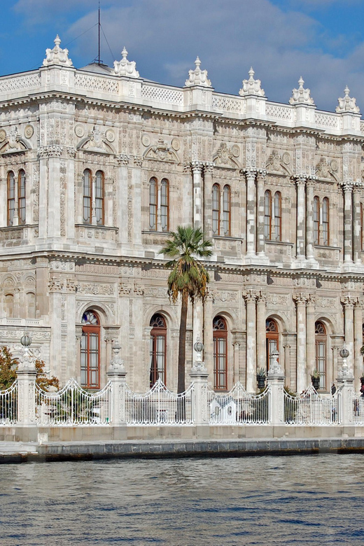 Istanbul: Private Old City Tour with Bosphorus Cruise - Grand Bazaar and Spice Market: shopping with direction, not stress