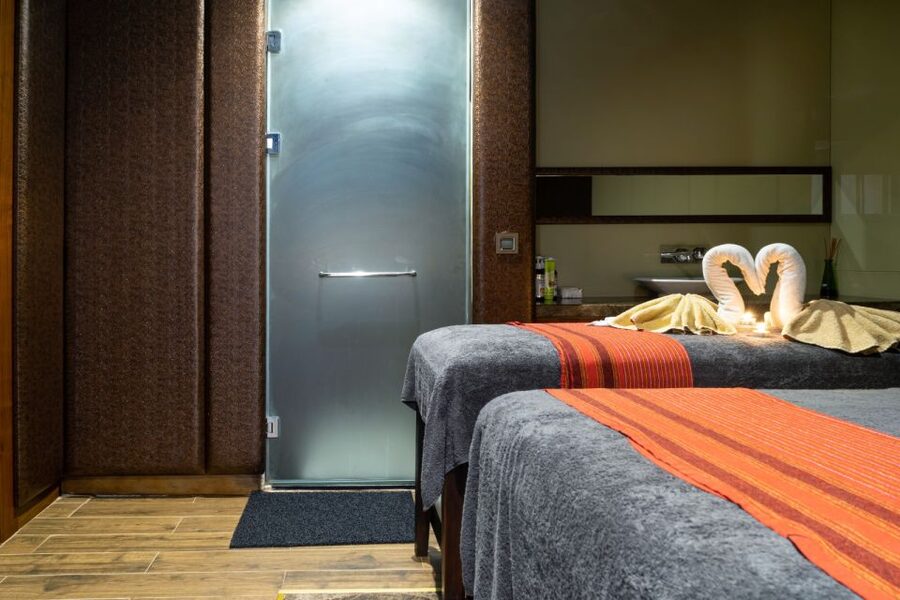 Istanbul: Private Turkish Bath, Massage, and Pool in Taksim - Optional Upgrades: Massage, Face Mask, and the Pool Stop