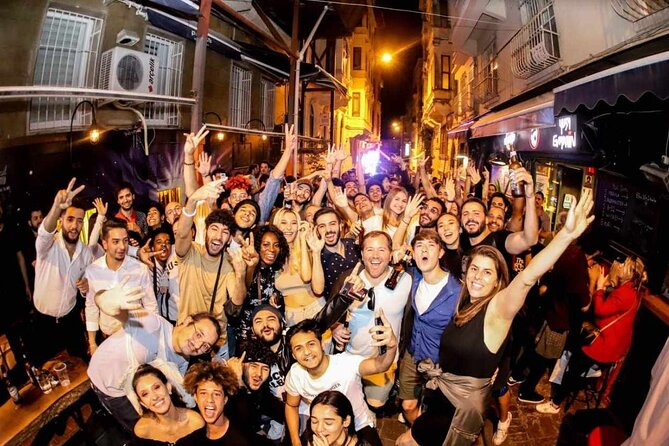Istanbul Pub Crawl: Shots & Stories - The first hour at Sanat Bar: performance, games, and your welcome shot