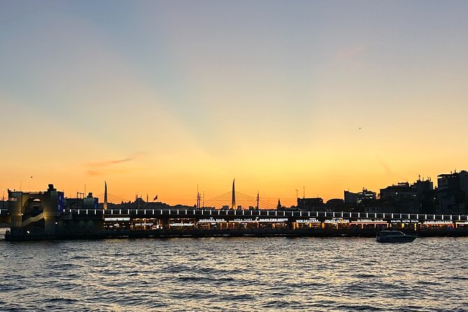 Istanbul's Golden Hour: Bosphorus Sunset Cruise By Boat - Near the end: Topkapı, Yeni Camii at Eminönü, and Süleymaniye