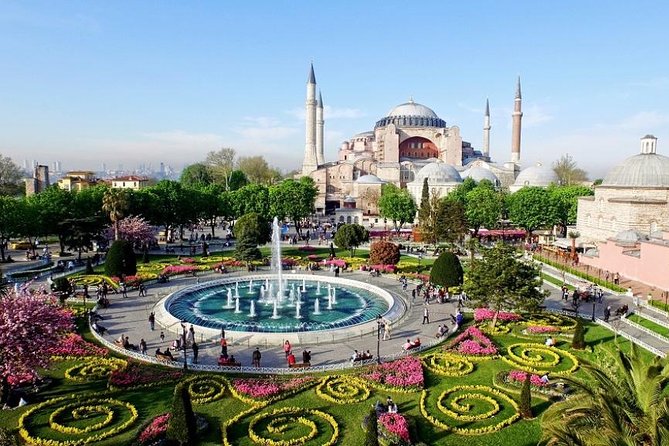 Istanbul Shore Excursion: Istanbul in One Day Sightseeing Tour - Topkapi Palace: Ottoman rooms, Golden Horn views, and time to look