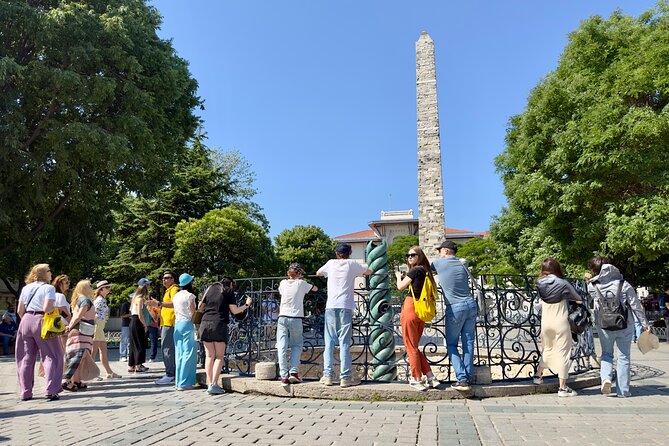 Istanbul Sightseeing Walking Tour - Topkapi Palace and Sultanahmet Square: the photo stop with meaning