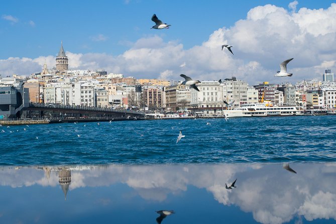Istanbul Street Photo Tour - Stop 3: Eminönü Square, 15th Century Interiors Still in Use