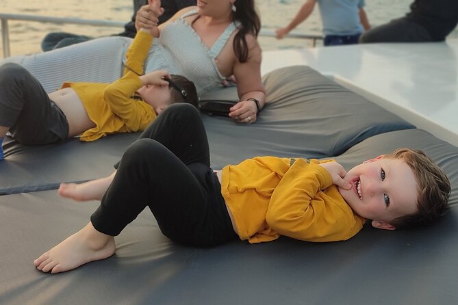 Istanbul Sunset Cruise on Luxury Yacht - Guided Group Cruise - Kuruçeşme and Bebek: the “stay longer” neighborhoods
