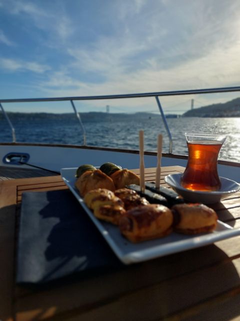 Istanbul: Sunset Yacht Cruise on the Bosphorus with Transfer - A 2-hour Bosphorus plan that actually fits your schedule