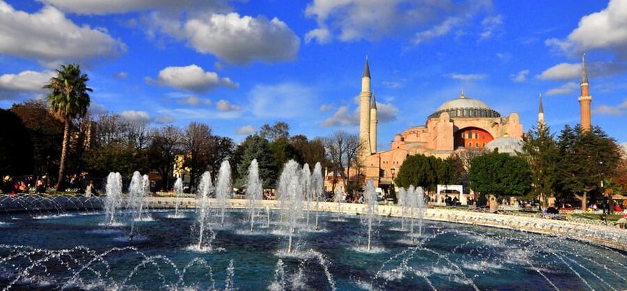 Istanbul: Topkapi, Hagia Sophia and Basilica Cistern Tour - Key things to know before you go