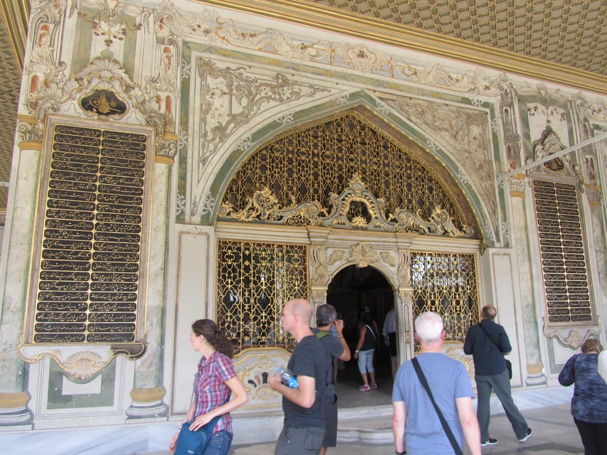 Istanbul: Topkapi, Hagia Sophia and Basilica Cistern Tour - Price and value: why $117 can be worth it here