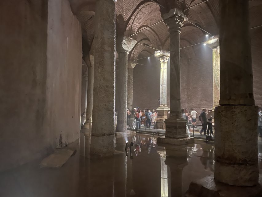 Istanbul: Topkapi, Hagia Sophia and Basilica Cistern Tour - Where you meet, and how cruise day logistics stay simple