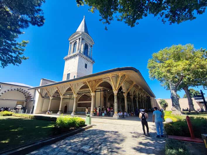 Istanbul Topkapı Palace and Harem Guide Tour - Inside Topkapi Palace: where time and skip-the-line actually matter