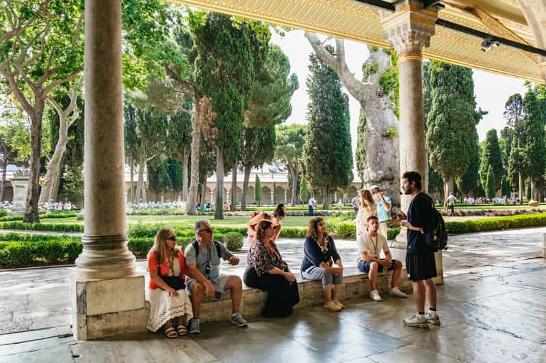 Istanbul: Topkapi Palace and Harem Guided Tour with Ticket - Skip-the-line tickets at Topkapi, and why timing really matters