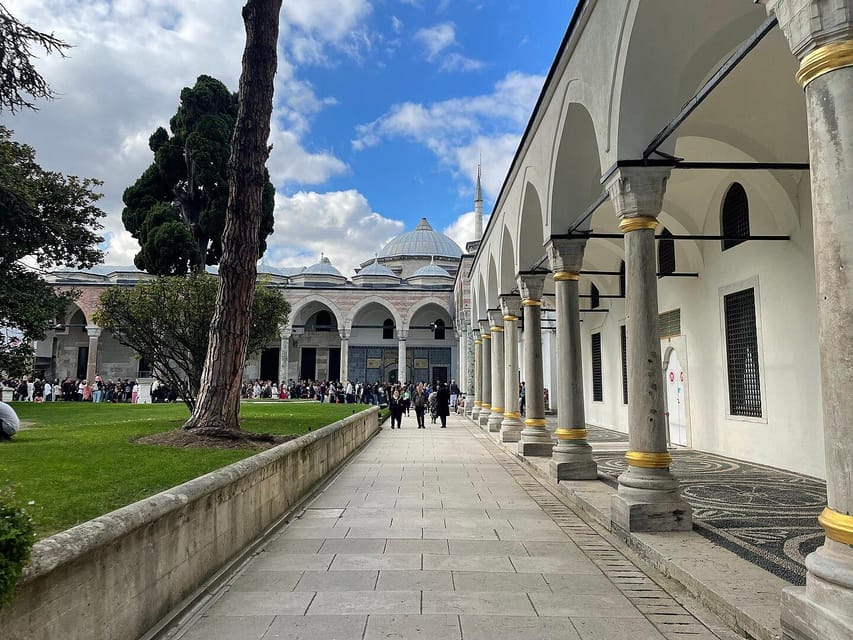 Istanbul: Topkapi Palace and Harem Ticket with Audio Guide - Entering Topkapi Palace fast, starting at Sultan Ahmed III