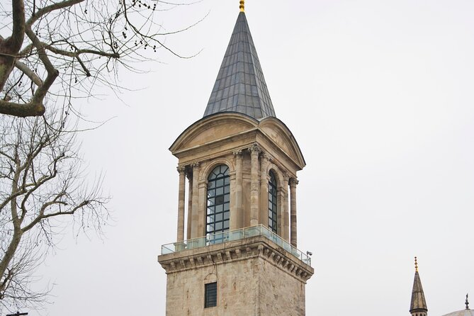 Istanbul: Topkapi Palace Guided Tour and Skip The Line - Topkapi in 90 minutes: what the priority entry really buys you