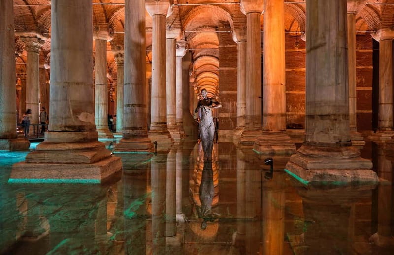 Istanbul: Topkapi Palace, Harem, & Basilica Guided Tour - Guides, group size, and why that changes your experience