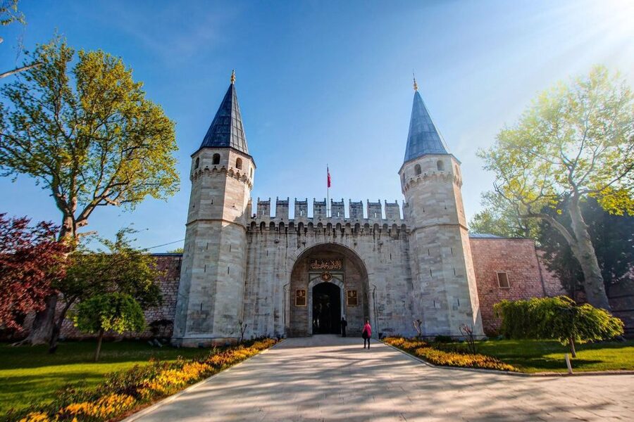 Istanbul: Topkapi Palace Skip-the-Line Ticket & Guided Tour - Your 60-minute guided route, what you’ll actually get