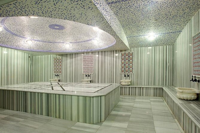 Istanbul: Traditional Turkish Bath - Traditional Vezneciler Turkish Bath in Süleymaniye, close to real Istanbul