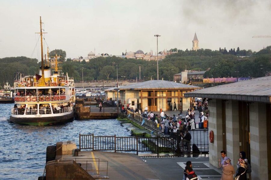 Istanbul: Turkish Food Tour in Kadikoy Across the Bosphorus - Meze, Tea, and the Turkish Evening Rhythm
