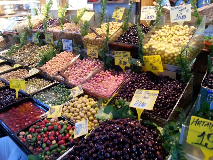 Istanbul: Turkish Food Tour in Kadikoy Across the Bosphorus - Sweet Stops: Baklava, Turkish Delight, and Dessert Memory