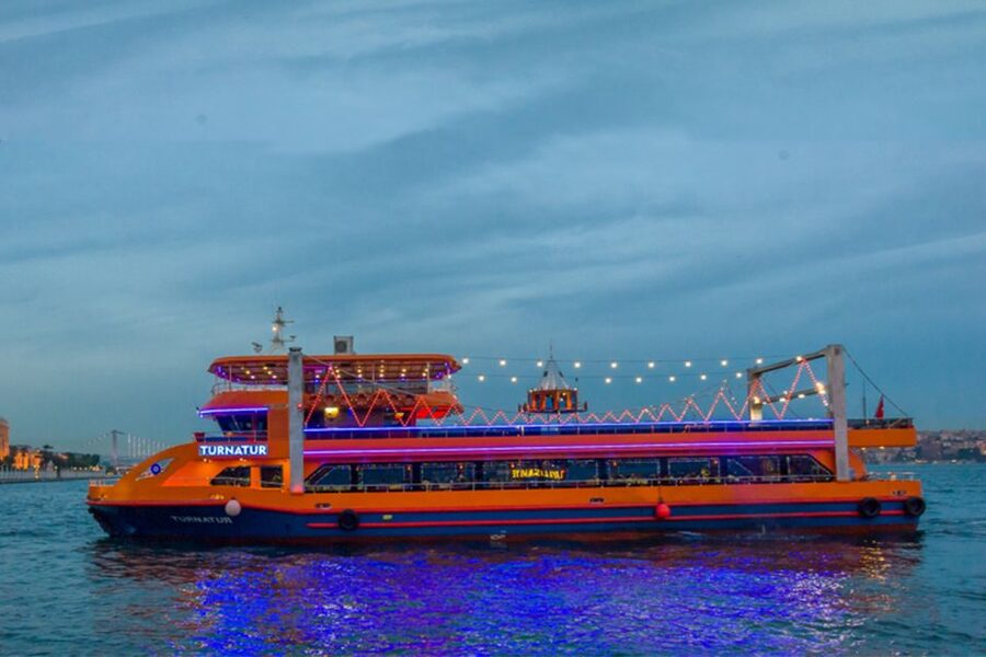 Istanbul: Turkish Night on the Bosphorus Dinner Cruise - Getting on board: welcome sweets and how dinner starts