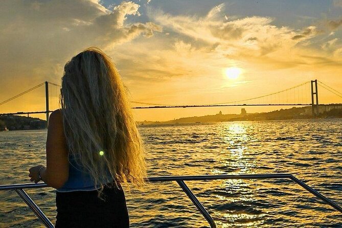 Istanbul Walking Tour and Optional Sunset Cruise - Optional Bosphorus sunset cruise: a smooth switch from stone to water
