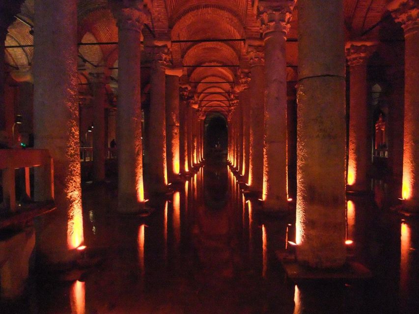Istanbul Walking Tour: Discovering Old Town - Basilica Cistern: Medusa Heads Below Street Level