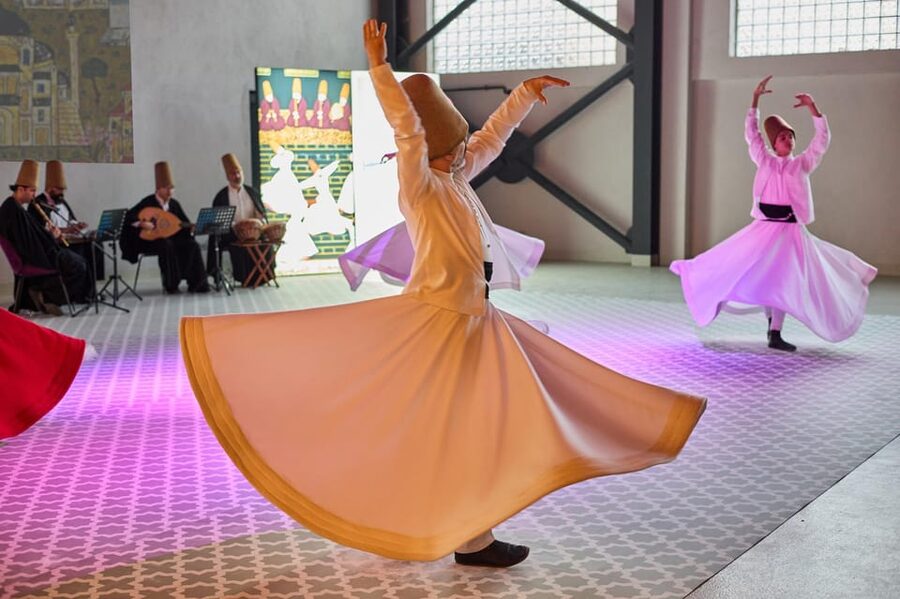 Istanbul: Whirling Dervish Ceremony next to Hagia Sophia - The real value of the soundtrack: classic Turkish live music