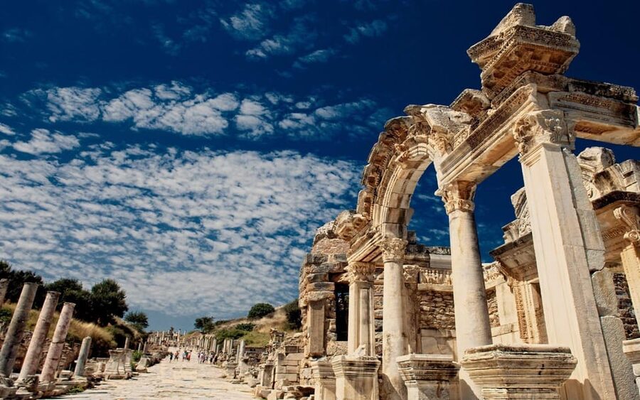 Kusadasi: Ephesus, House of Virgin Mary, and Temple Tour - Guide quality: what to watch for, and why it matters