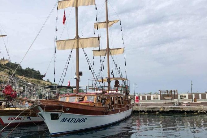 Kusadasi & National Park Boat Tours with Lunch and Transfer - Choosing the Route: Kusadasi Bays vs Güzelçamlı National Park Stops