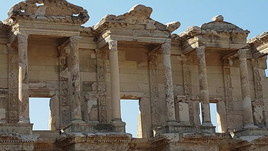 Kusadasi: Private Ephesus Tour with Lunch for Cruisers - Selcuk free time and lunch, where the day slows down