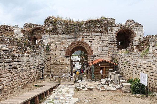 Kusadasi Shore Excursion: Private Tour to Ephesus including Basilica of St John and Temple of Artemis - Basilica of St John Ruins: Justinian’s Big Statement Over an Apostle’s Tomb