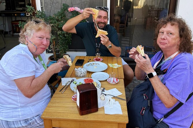 Kusadasi Walking & Turkish Food Tasting Small-Group Tour - Stop 1: Okuz Mehmet Pasa Kervansaray, a light Turkish breakfast to start