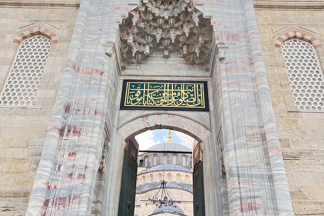 Luxury Private Istanbul Tour (allTickets and Transfers) VIP OSCAR - Hippodrome area: Roman and Byzantine remnants without the museum mood