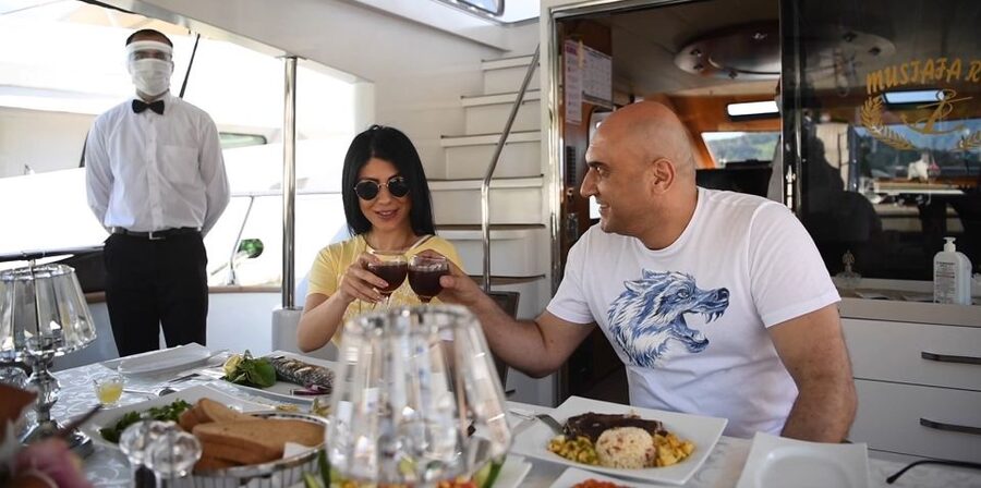 Luxury Private Yacht Rental - Should you book this private Bosphorus yacht?