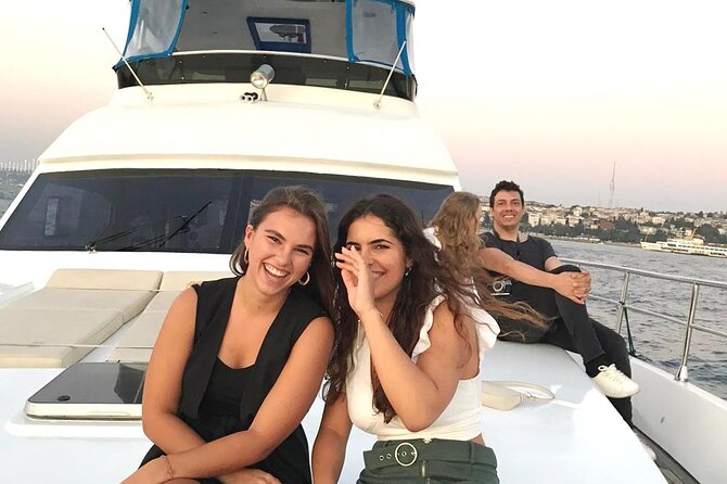 Luxury Sunset Yacht Cruise on the Bosphorus – Refresh & Relax - Food, drinks, and comfort: why the included snacks matter