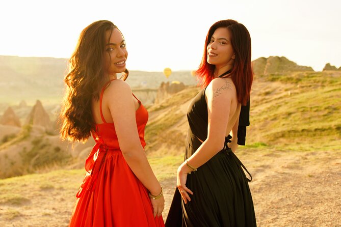 Magical Cappadocia Photoshoot with a Professional Photographer - The Photo Package: 250+ Digital Photos, Reels Videos, and a Flying Dress