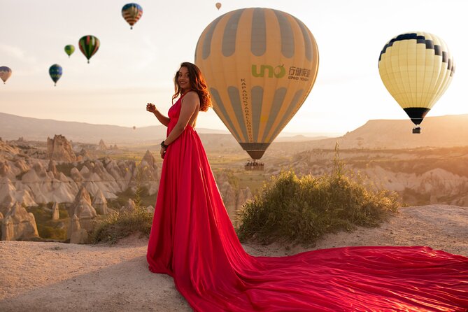 Magical Cappadocia Photoshoot with a Professional Photographer - Posing Help, Outfit Momentum, and Why Timing Feels Like Magic