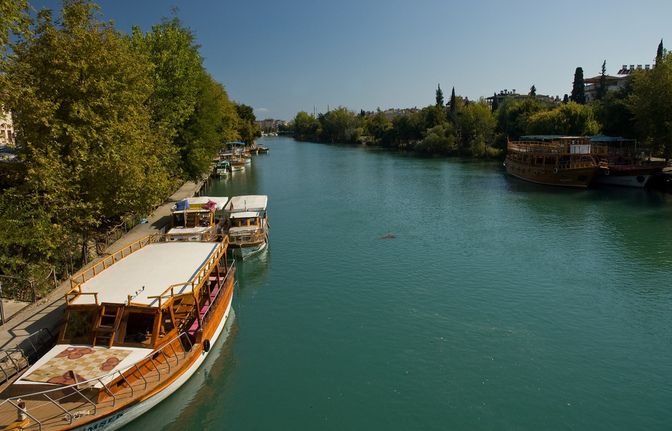 Manavgat Cruise & Grand Bazaar w/Lunch and Unlimited Drinks - A 10-Hour Combo Day: Alanya Pickup to Manavgat Market