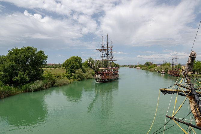 Manavgat River Boat Trip, Grand Bazaar Tour with Lunch from Side - Lunch included: a break that makes the full day doable