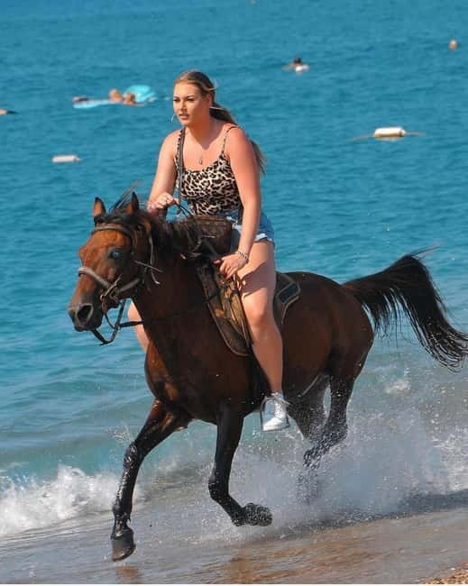 Manavgat Side: Horse Riding on the Beach and in the Forest - Road crossing and horse control: Listen close, relax faster