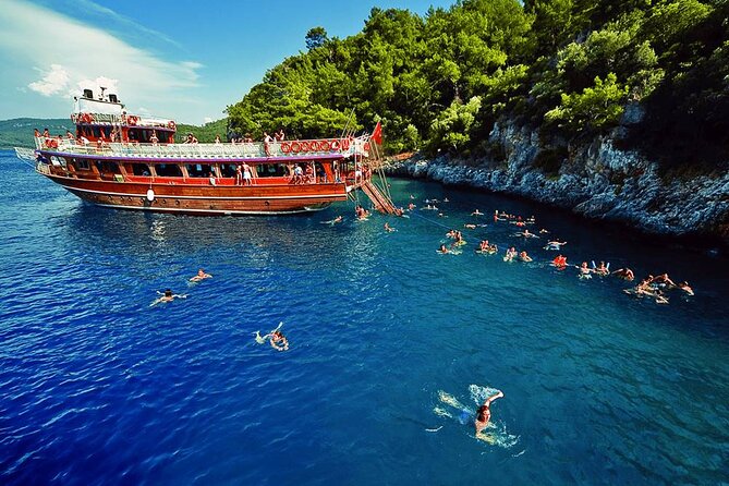 Marmaris Aegean Islands Boat Trip With Lunch & Unlimited Drinks - Rabbit Island Photo Break: Quick 10-Minute Shots in a 15-Minute Window