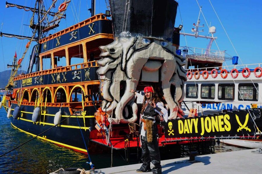 Marmaris: All-Inclusive Pirate Boat Trip with Pickup Option - Drinks, Extras, and the One Reality Check on Snacks